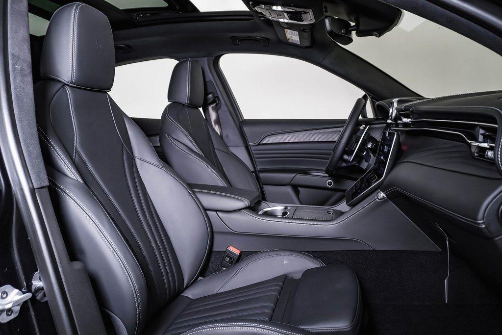 new 2025 Maserati Grecale car, priced at $111,900