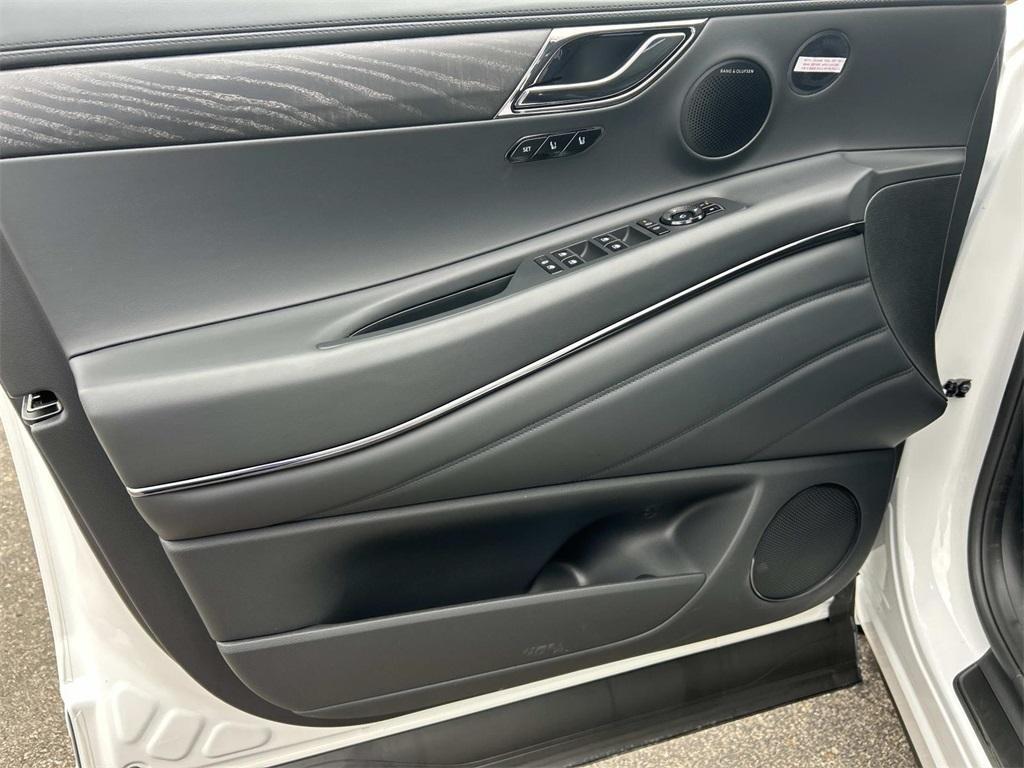 new 2026 Genesis GV80 Coupe car, priced at $92,205