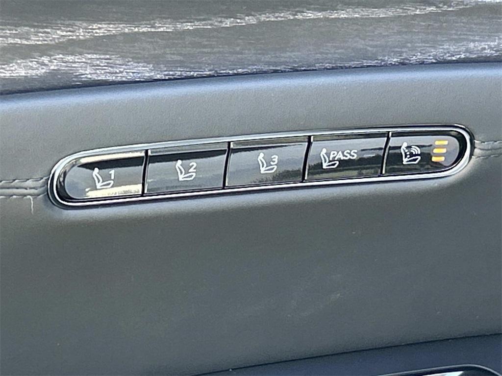 new 2026 Genesis G90 car, priced at $105,065