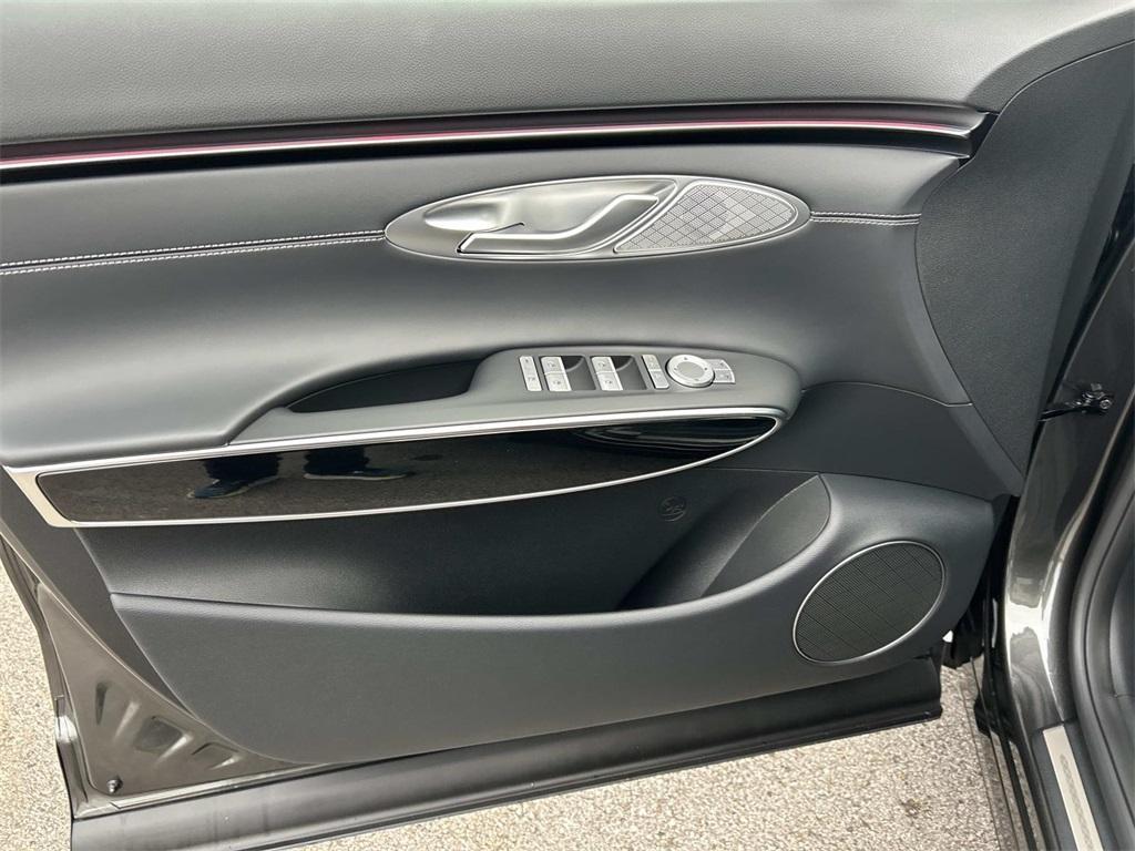 new 2026 Genesis GV70 car, priced at $52,125