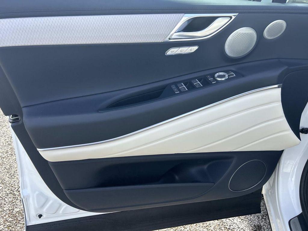 used 2025 Genesis GV80 car, priced at $69,912
