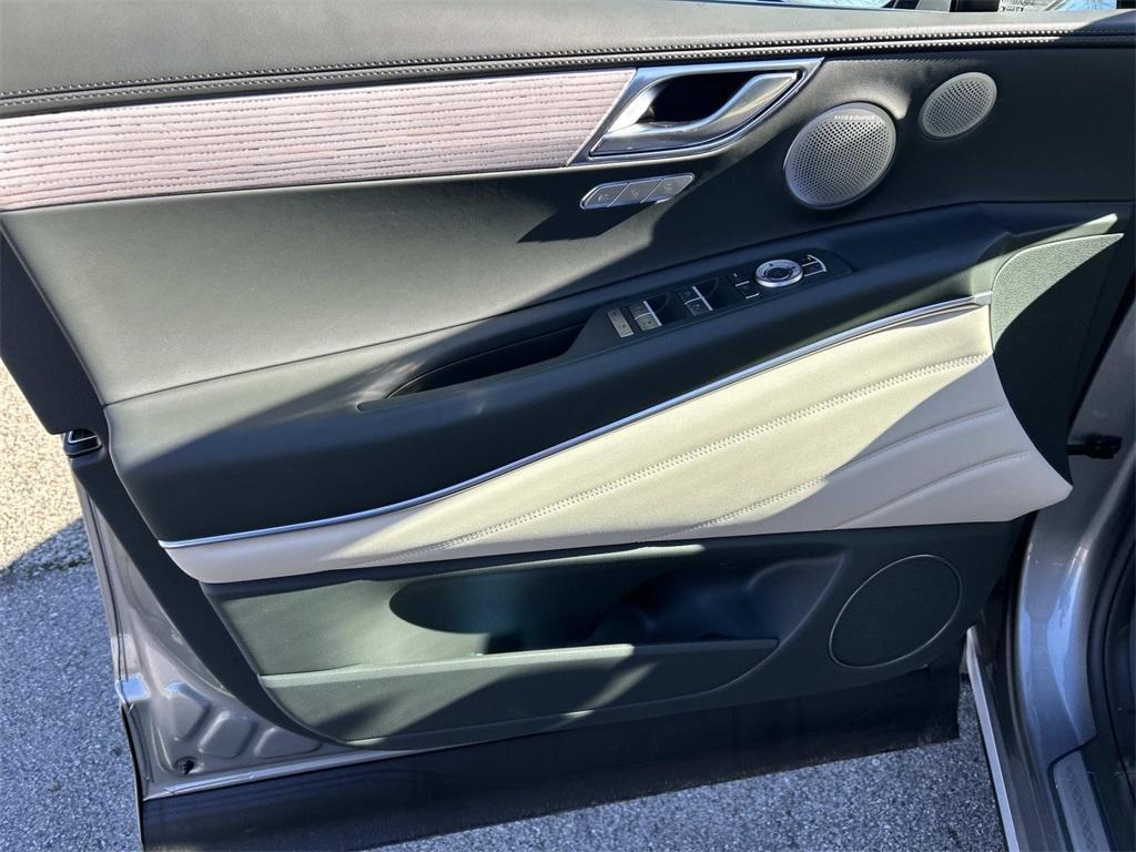 new 2026 Genesis GV80 car, priced at $85,575