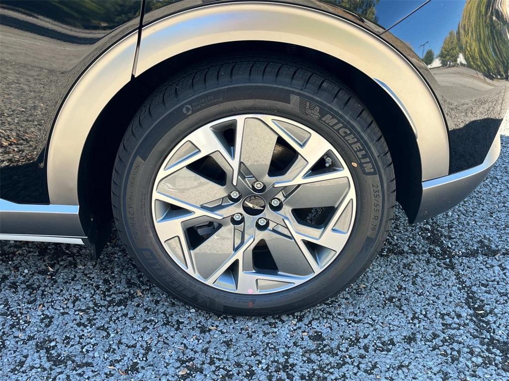 new 2025 Genesis GV60 car, priced at $46,190