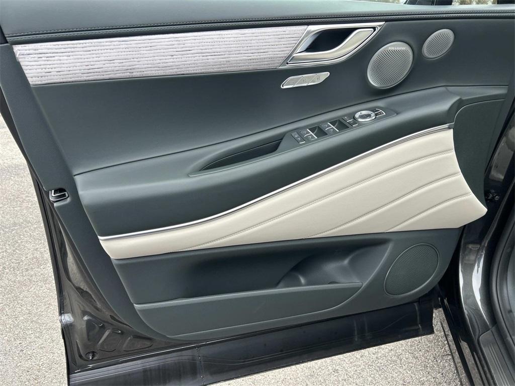 new 2026 Genesis GV80 car, priced at $85,445