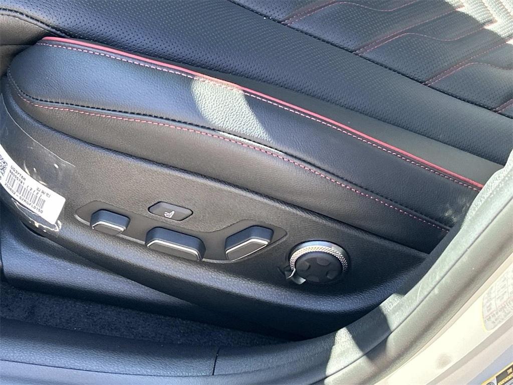 new 2026 Genesis G80 car, priced at $71,645