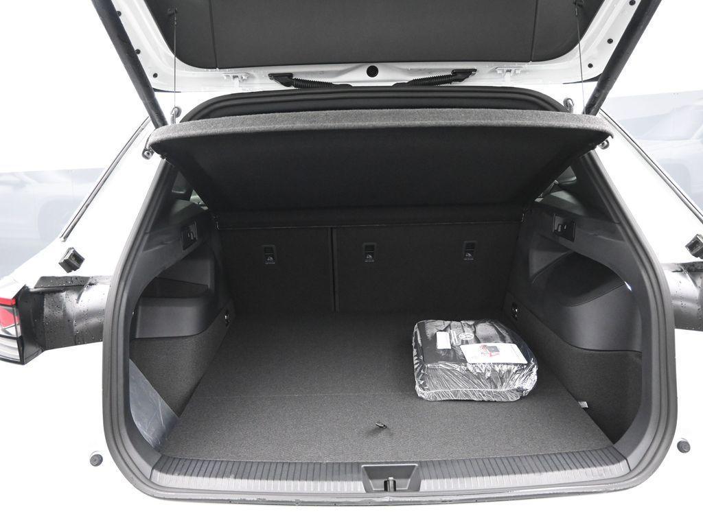 new 2026 Volkswagen Tiguan car, priced at $45,320