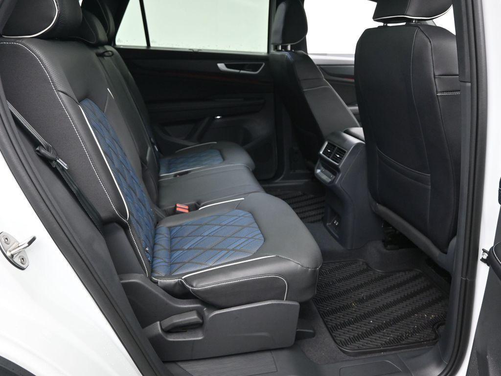 new 2026 Volkswagen Atlas Cross Sport car, priced at $52,906