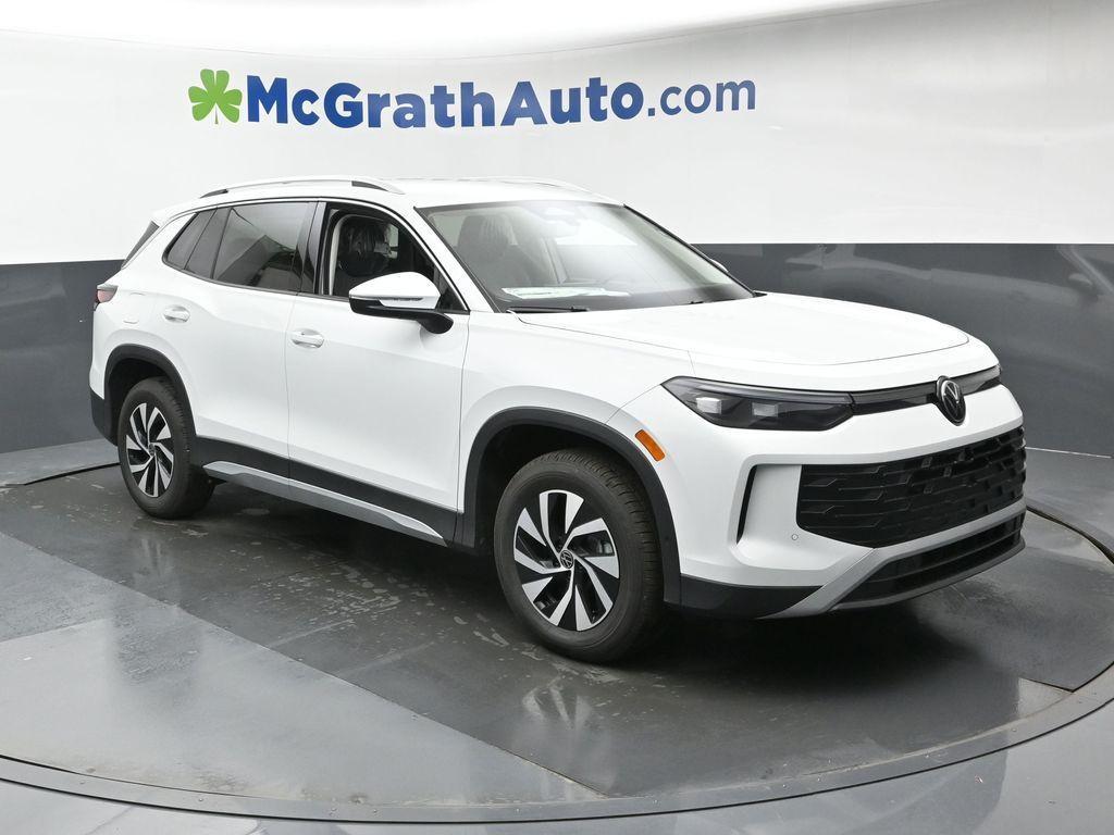 new 2026 Volkswagen Tiguan car, priced at $32,295