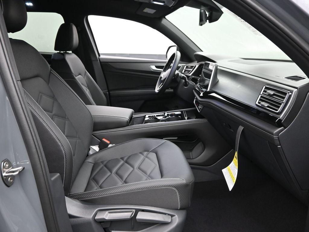 new 2026 Volkswagen Atlas Cross Sport car, priced at $45,747