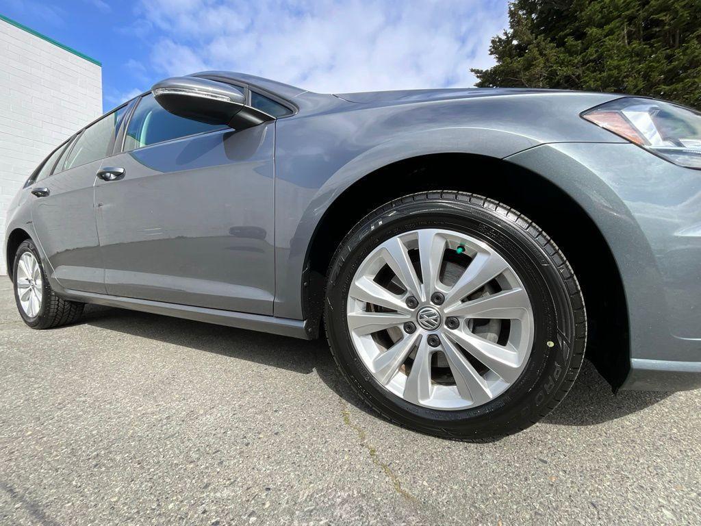 used 2019 Volkswagen Golf SportWagen car, priced at $16,876