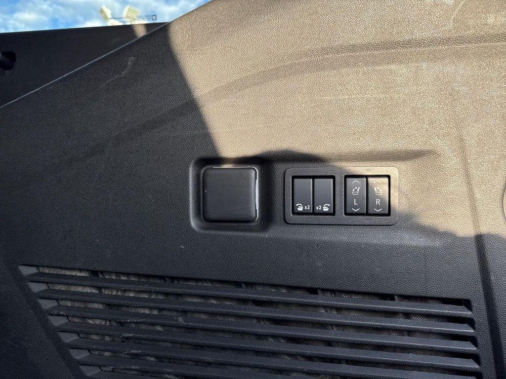 used 2025 GMC Yukon XL car, priced at $78,488