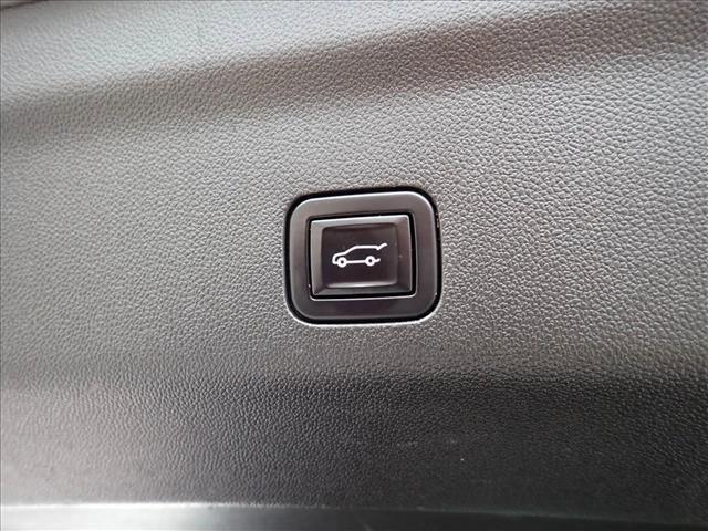 used 2021 GMC Yukon car, priced at $42,598