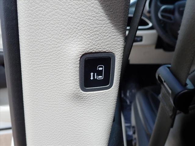 used 2023 Chrysler Pacifica Hybrid car, priced at $22,998