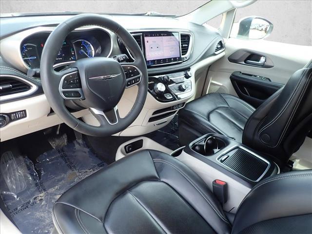 used 2023 Chrysler Pacifica Hybrid car, priced at $22,998