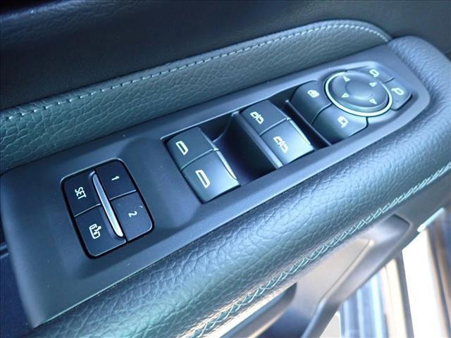 used 2022 GMC Yukon XL car, priced at $54,098