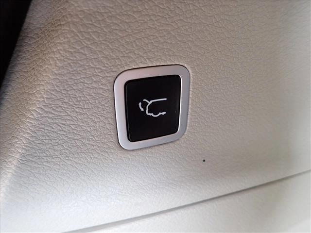 used 2019 Chrysler Pacifica car, priced at $14,998