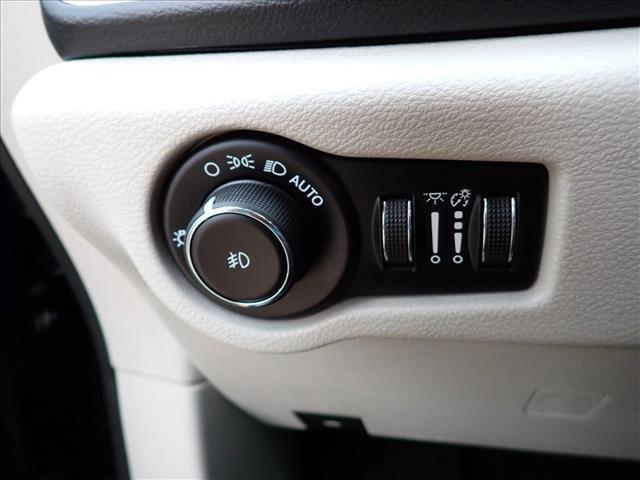 used 2019 Chrysler Pacifica car, priced at $14,998