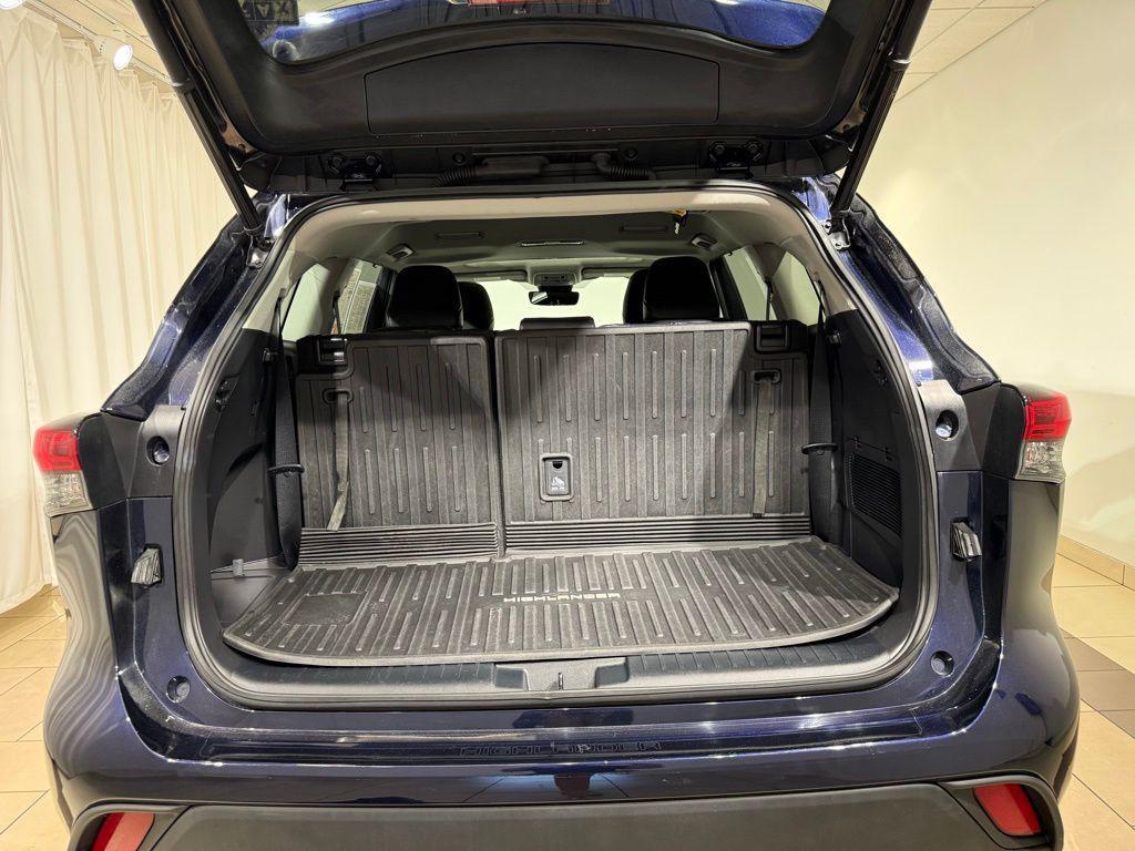 used 2023 Toyota Highlander car, priced at $40,192