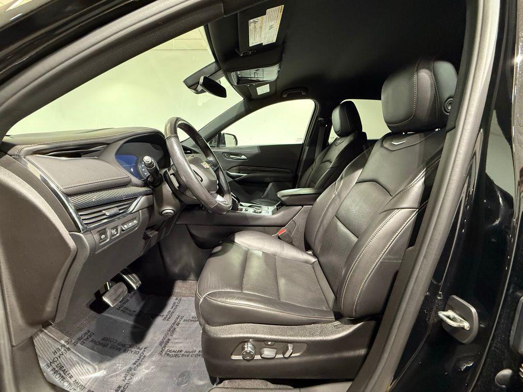 used 2023 Cadillac XT4 car, priced at $29,982