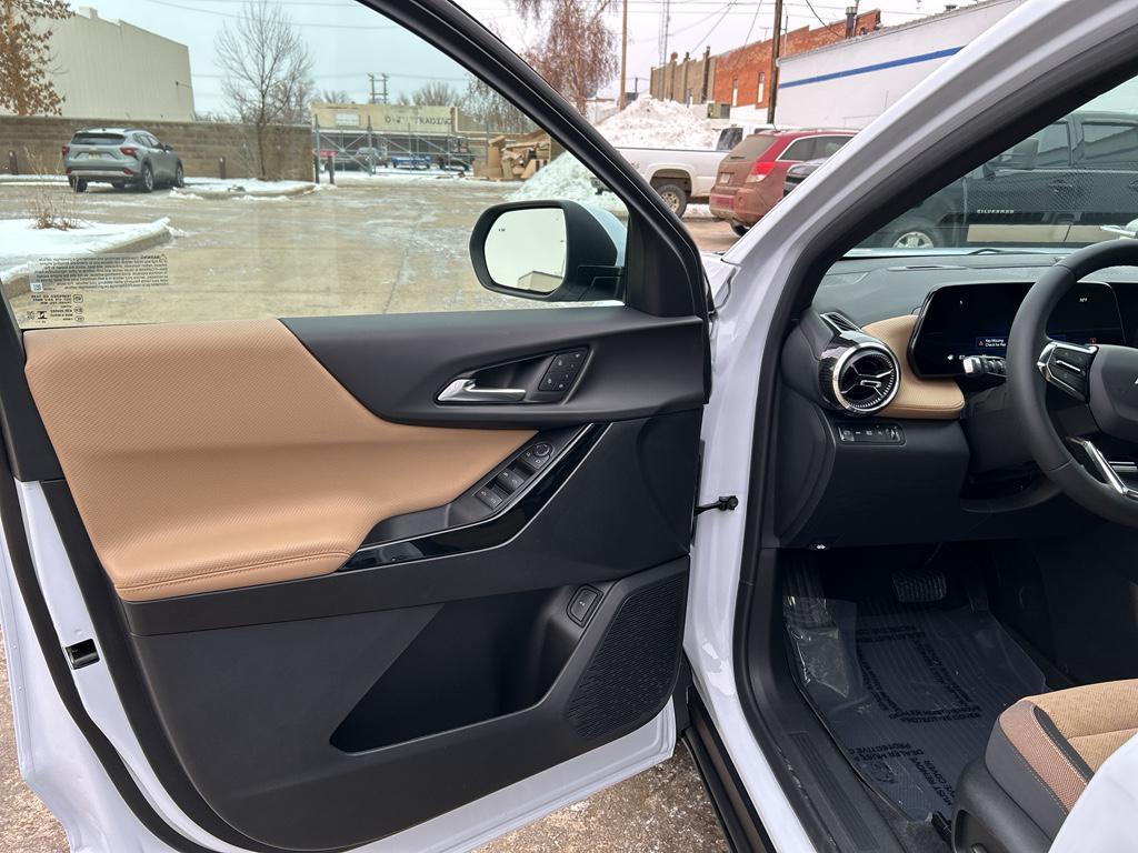 new 2026 Chevrolet Equinox car, priced at $42,829