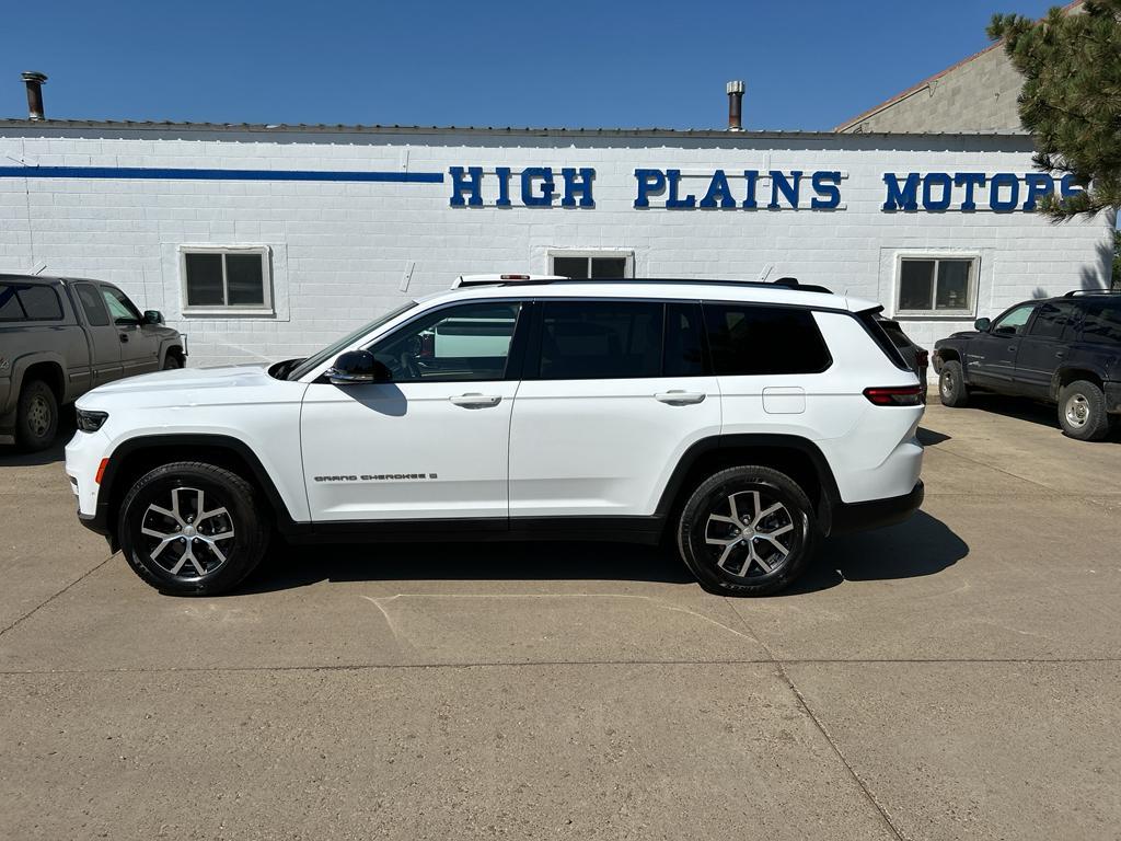 used 2023 Jeep Grand Cherokee L car