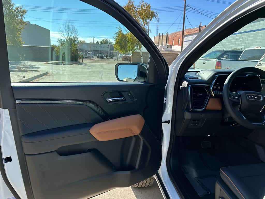 new 2026 GMC Canyon car, priced at $48,570