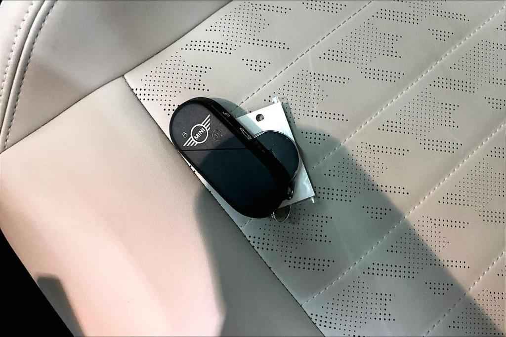 used 2025 MINI Hardtop car, priced at $33,993