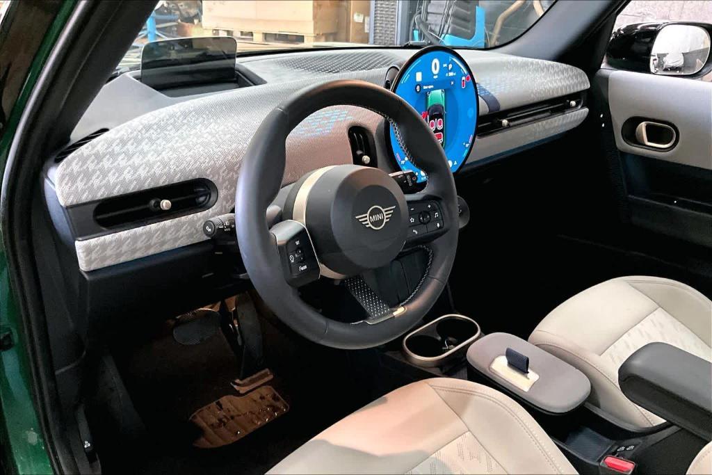 used 2025 MINI Hardtop car, priced at $33,993