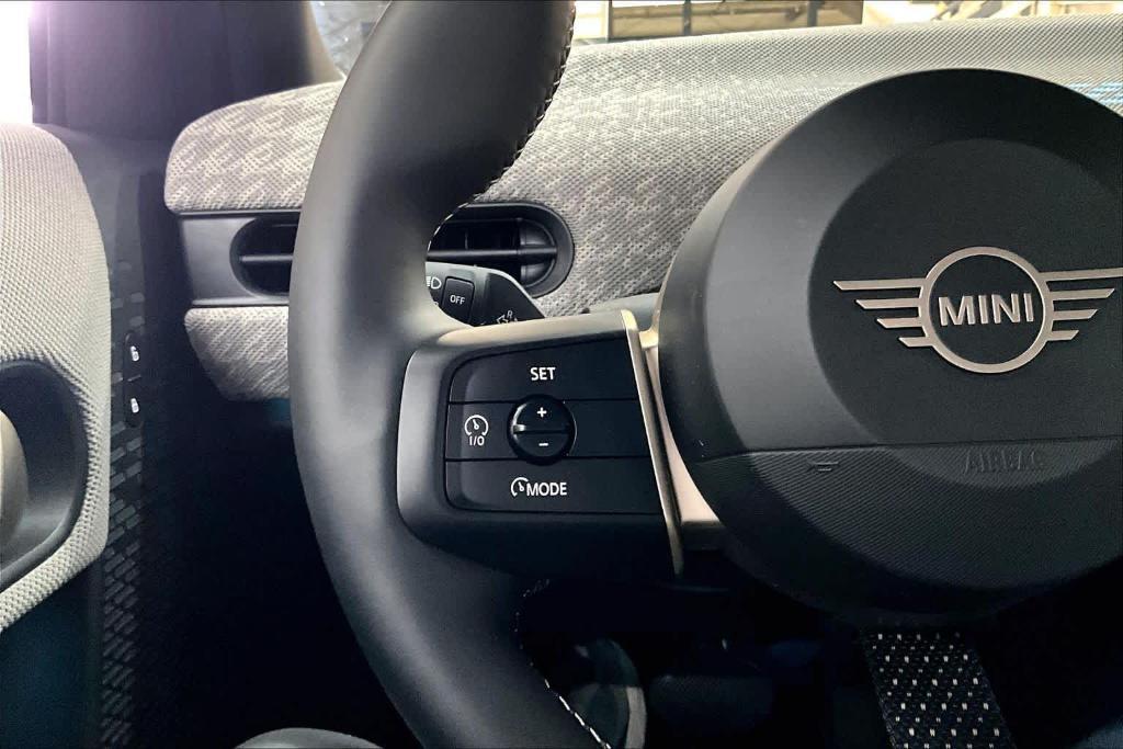 used 2025 MINI Hardtop car, priced at $33,993