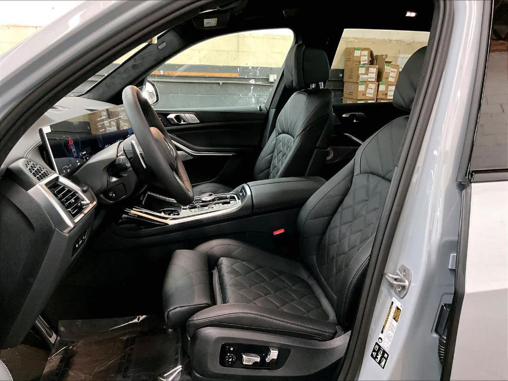 new 2026 BMW X7 car, priced at $104,840