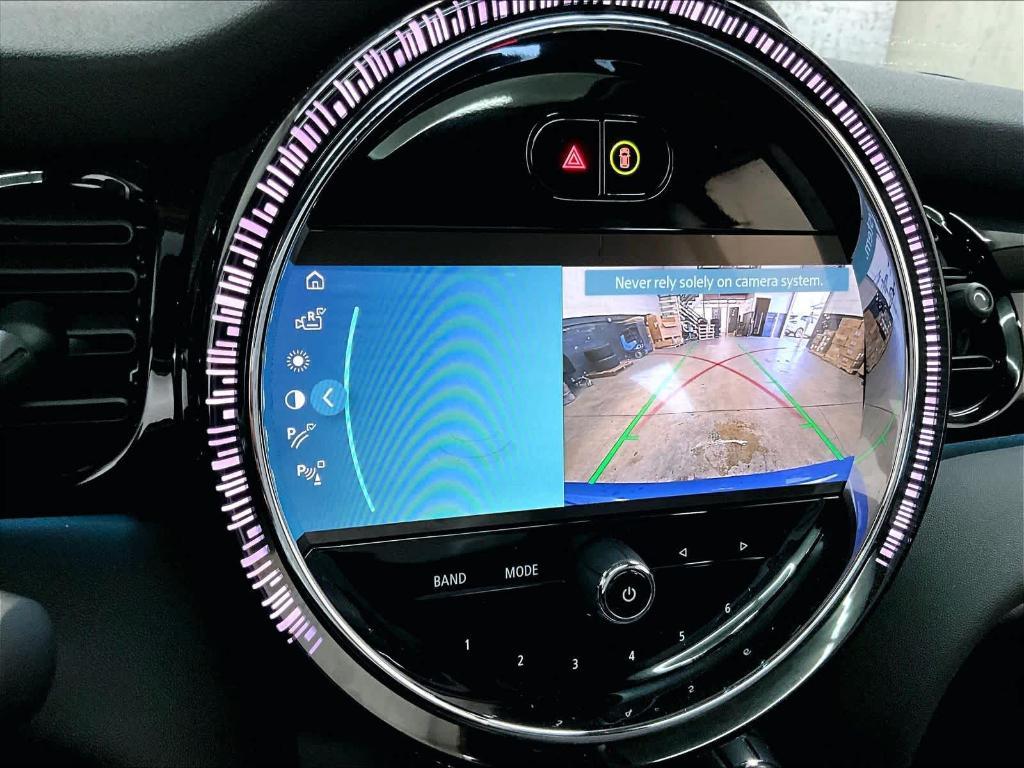 used 2024 MINI SE Hardtop car, priced at $22,453