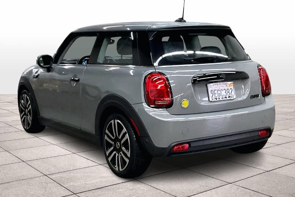 used 2023 MINI SE Hardtop car, priced at $19,691