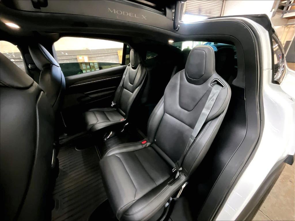 Tesla Model X view 24
