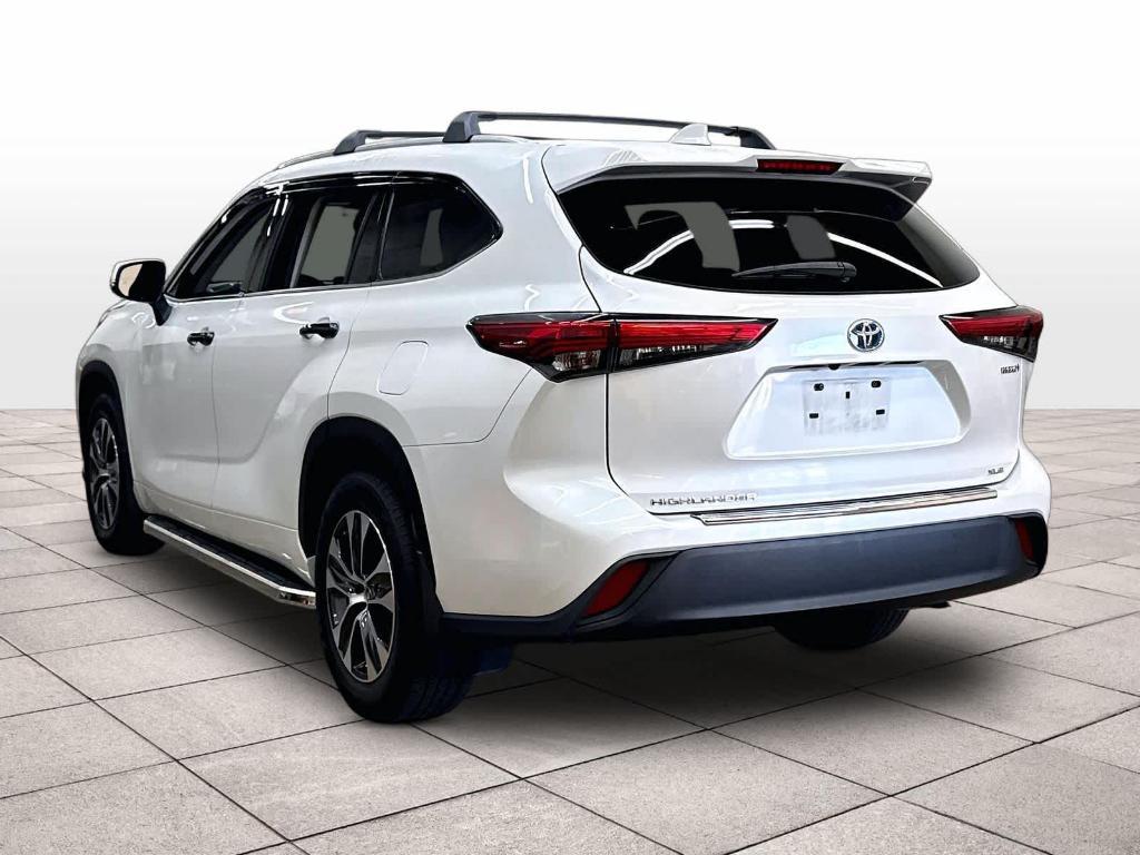used 2022 Toyota Highlander Hybrid car, priced at $36,394