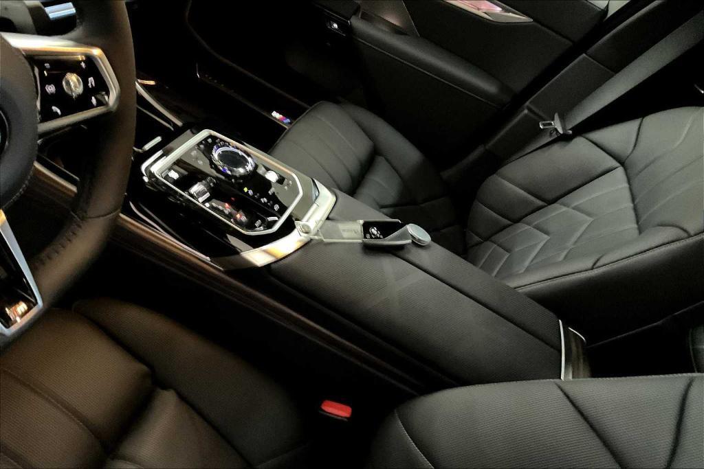 new 2025 BMW 760 car, priced at $129,625