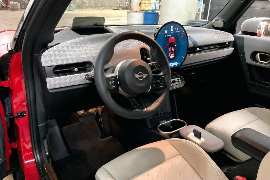 used 2025 MINI Hardtop car, priced at $32,242