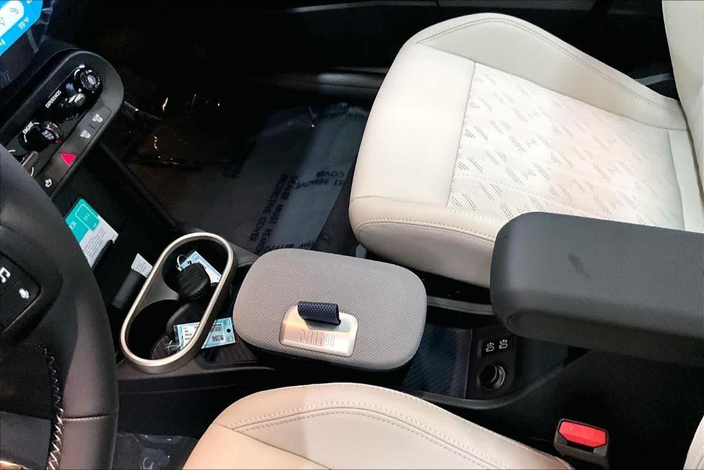 new 2026 MINI Hardtop car, priced at $35,090