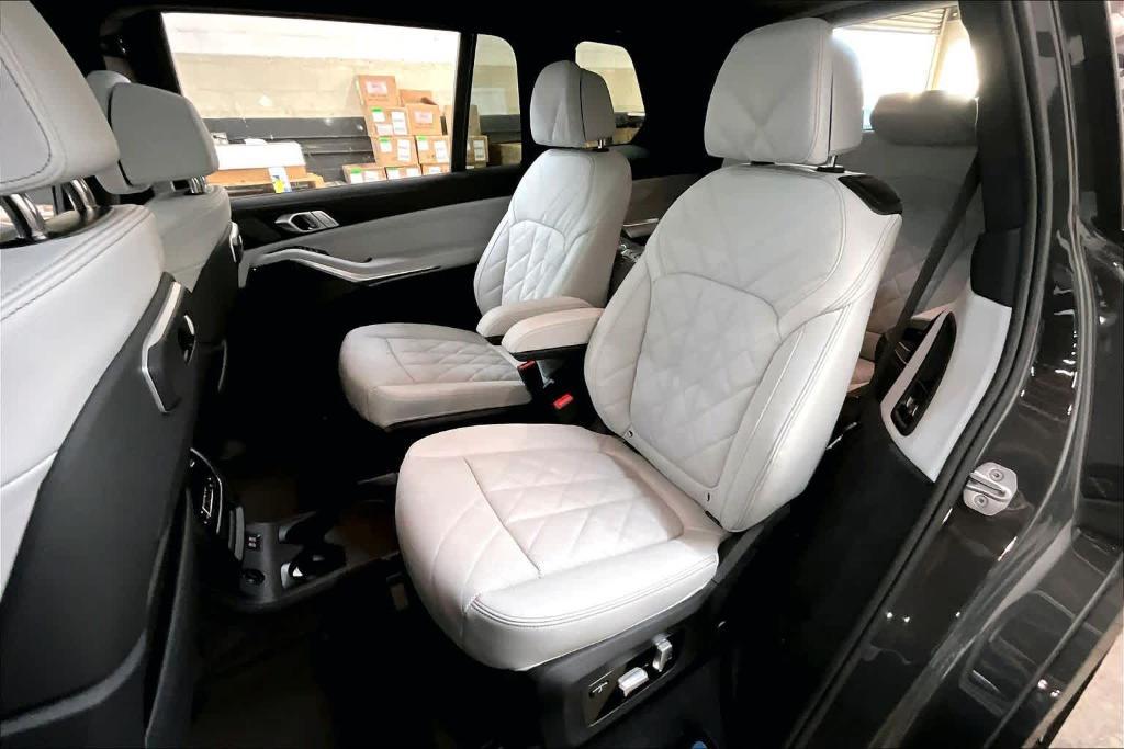 new 2026 BMW X7 car, priced at $99,300