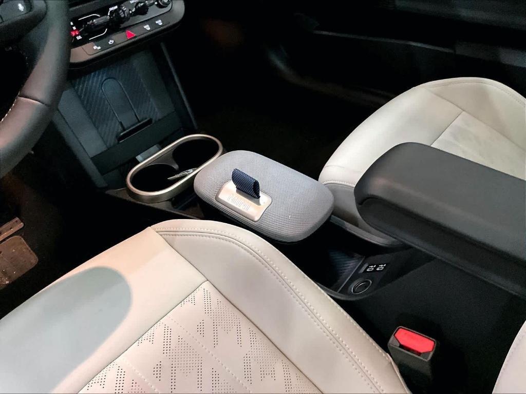 used 2025 MINI Hardtop car, priced at $32,259