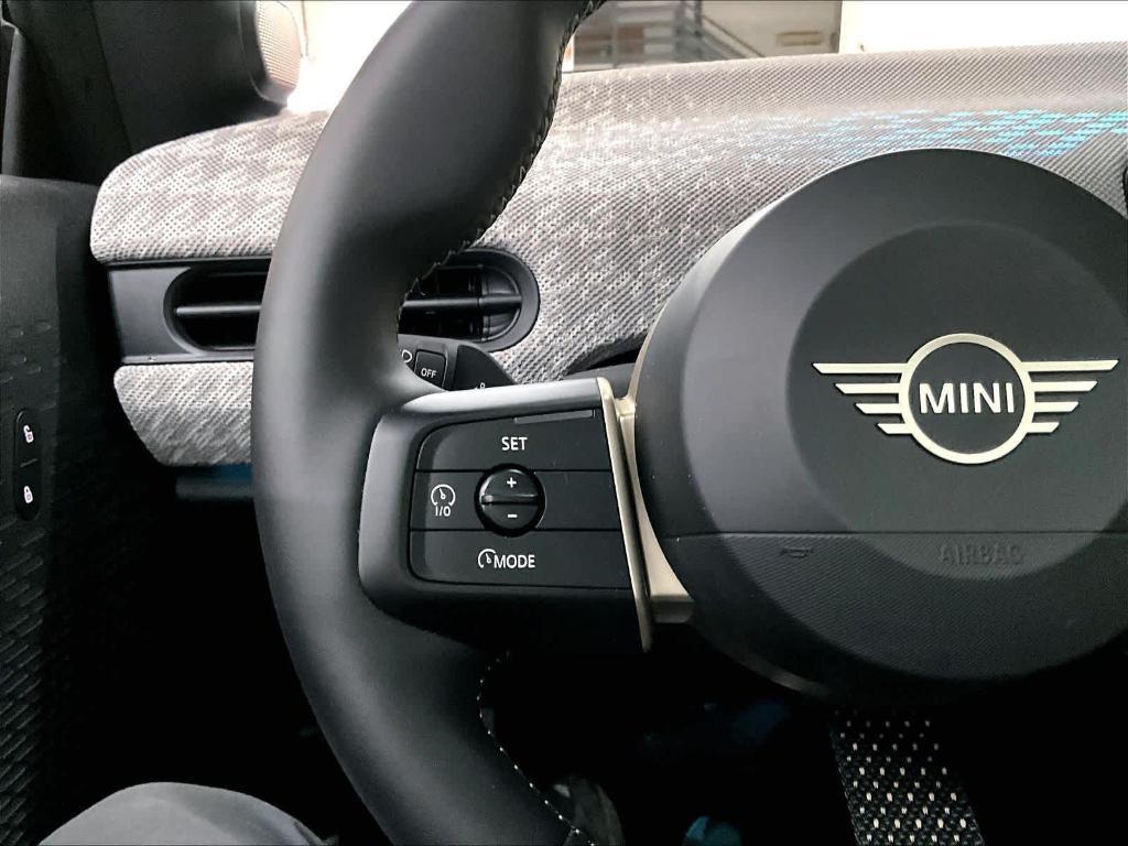 used 2025 MINI Hardtop car, priced at $32,259