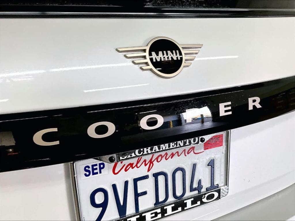used 2025 MINI Hardtop car, priced at $28,998