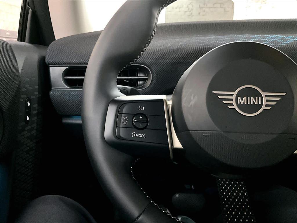 used 2025 MINI Hardtop car, priced at $28,998