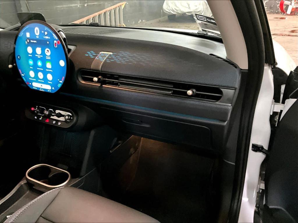 used 2025 MINI Hardtop car, priced at $28,998