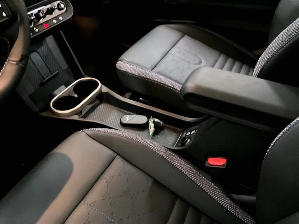 used 2025 MINI Hardtop car, priced at $28,998