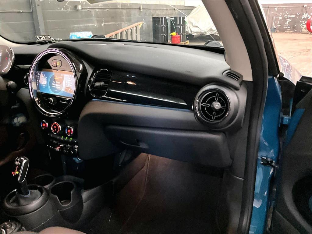 used 2023 MINI Hardtop car, priced at $26,494