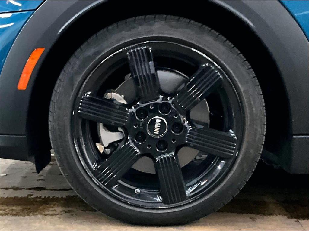 used 2023 MINI Hardtop car, priced at $26,494