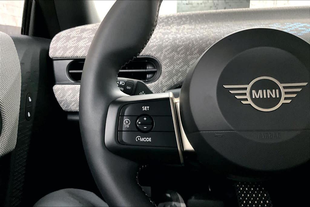 used 2025 MINI Hardtop car, priced at $32,692