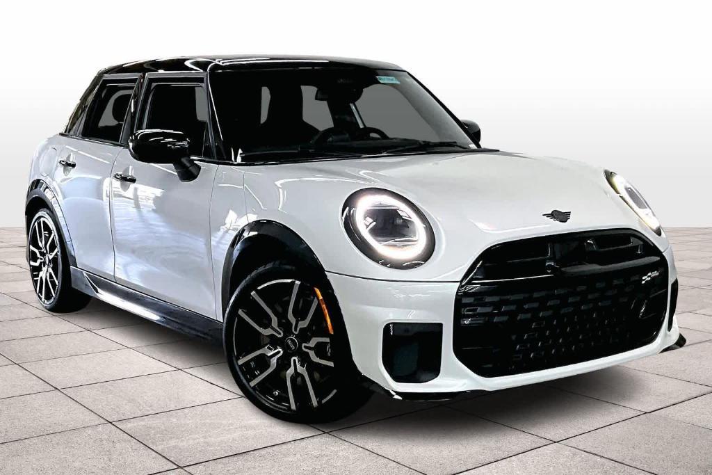 new 2026 MINI Hardtop car, priced at $40,275