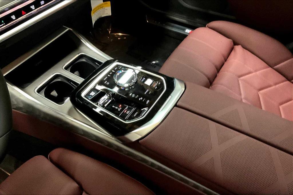 new 2025 BMW 760 car, priced at $129,625