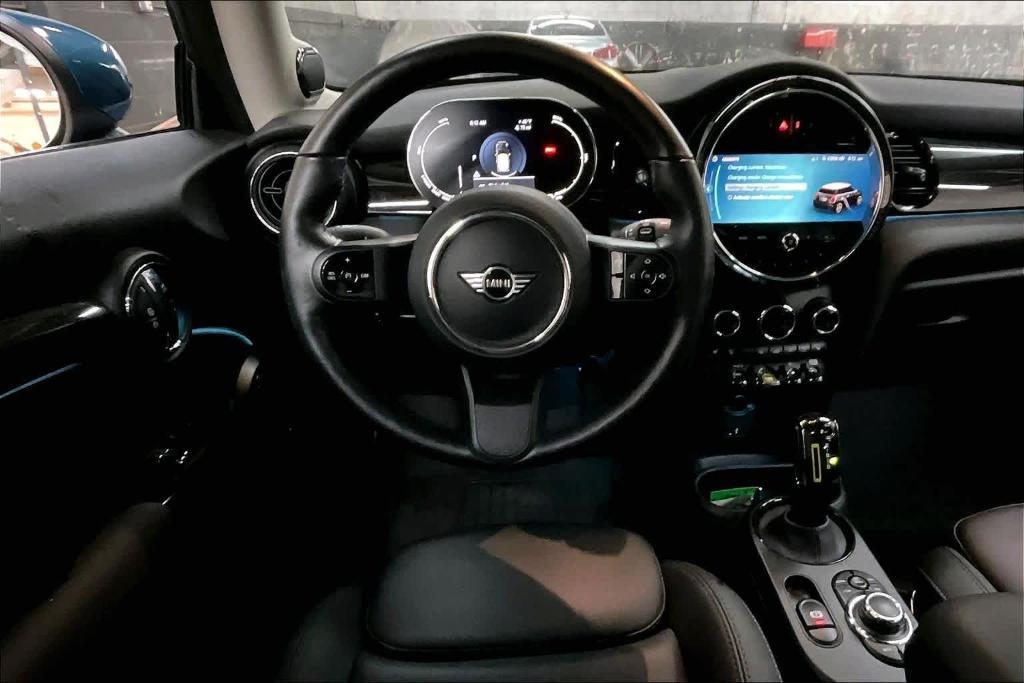 used 2024 MINI SE Hardtop car, priced at $23,893